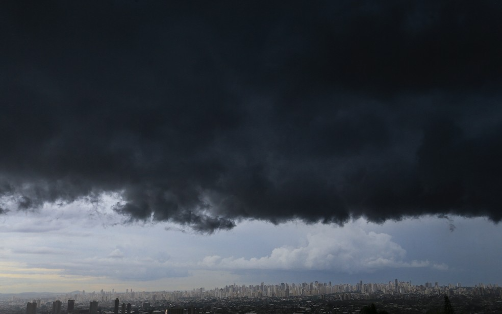 Tempestades com granizo podem atingir 134 cidades em Goiás nesta sexta, alerta Cimehgo