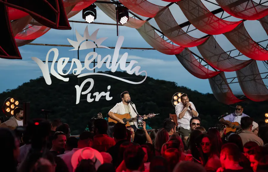 Cleber & Cauan comandam festa de 3 anos do Piri Lounge em Pirenópolis